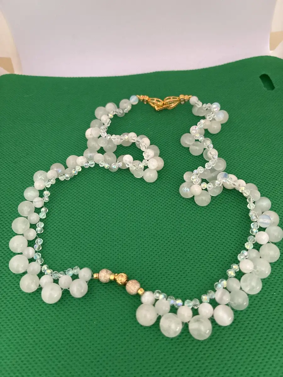Pierre de lune avec du Swarovski et pierre de verre